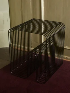 Sgabello in metallo Curva