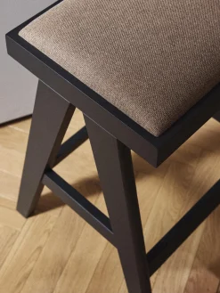 Sgabello alto con imbottitura Sissi