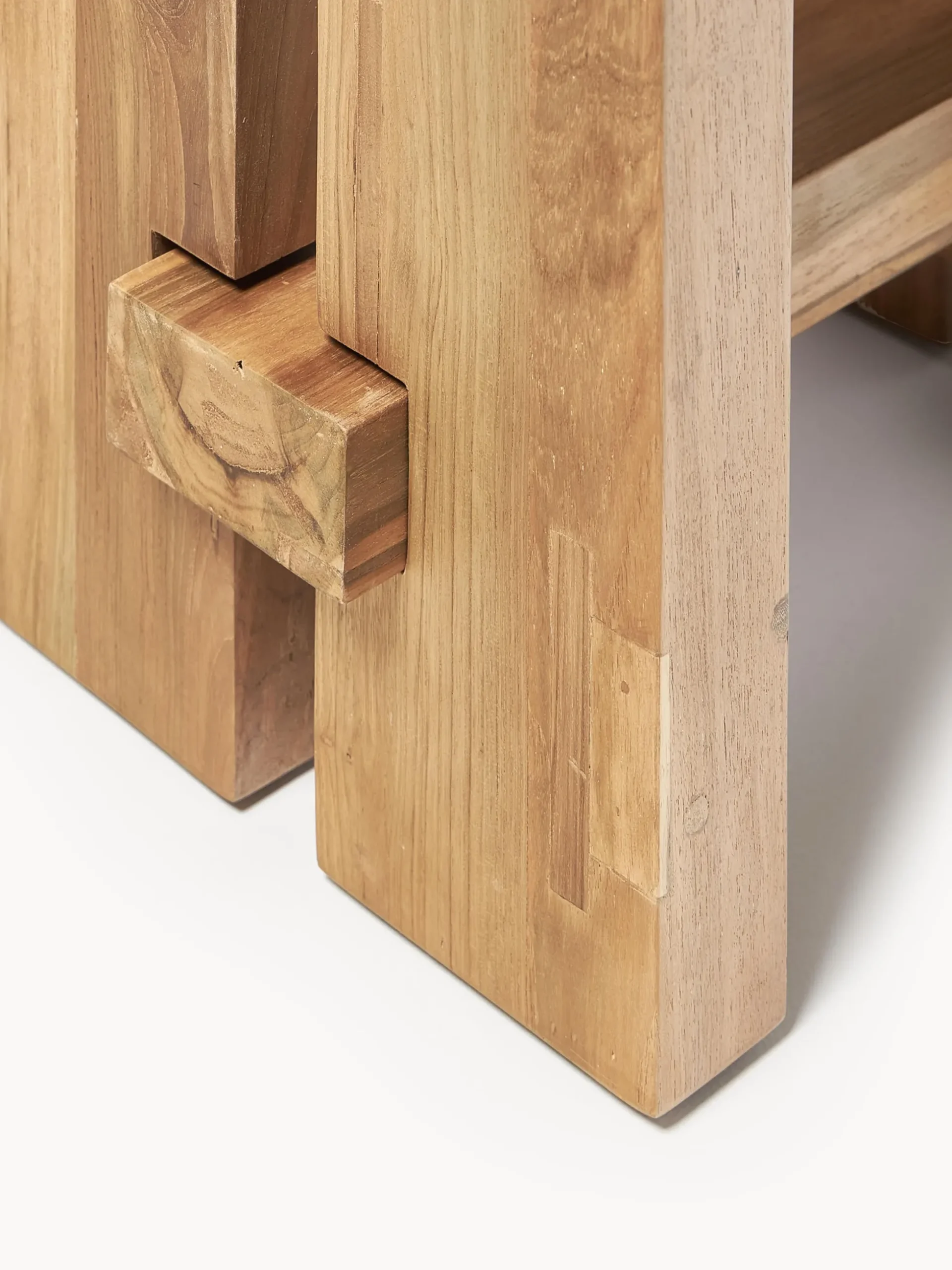Sgabello in legno di teak Hugo