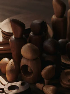 Sgusciatore per noci in legno di quercia Cairn