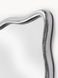 Specchio a figura intera con cornice ondulata in metallo Reggie
