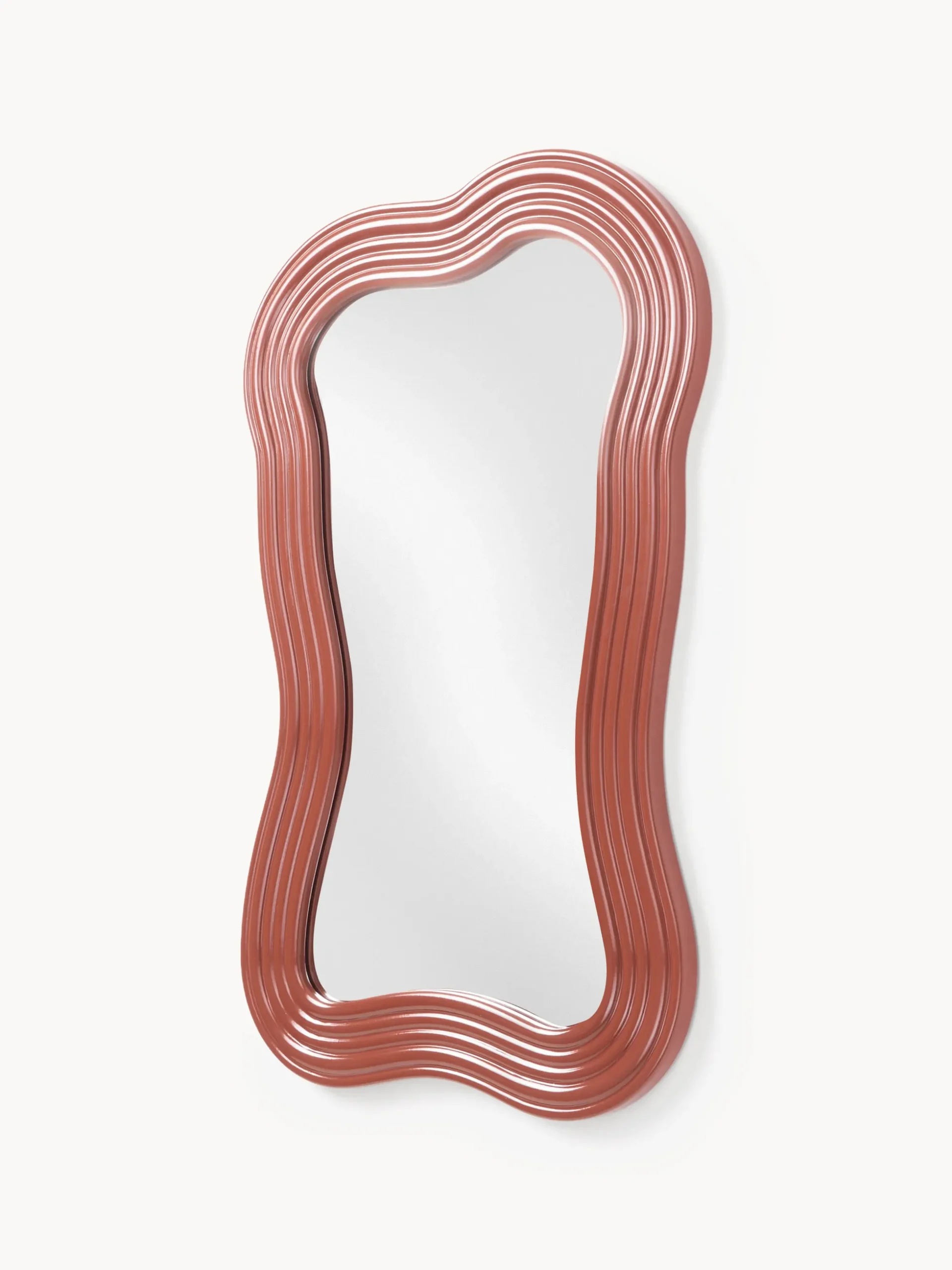 Specchio da parete con cornice ondulata Cosimo