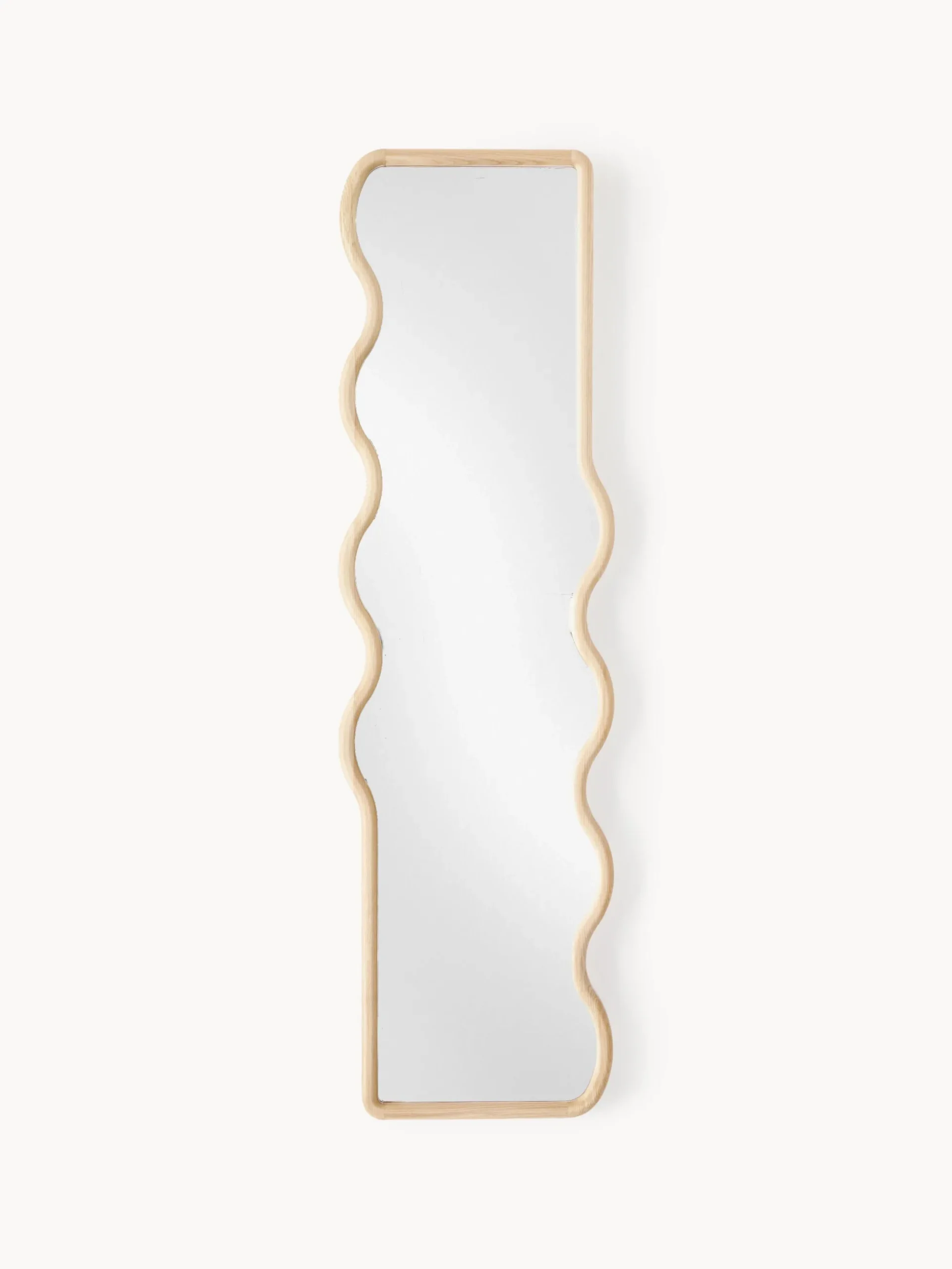 Specchio ondulato a figura intera in legno Stream