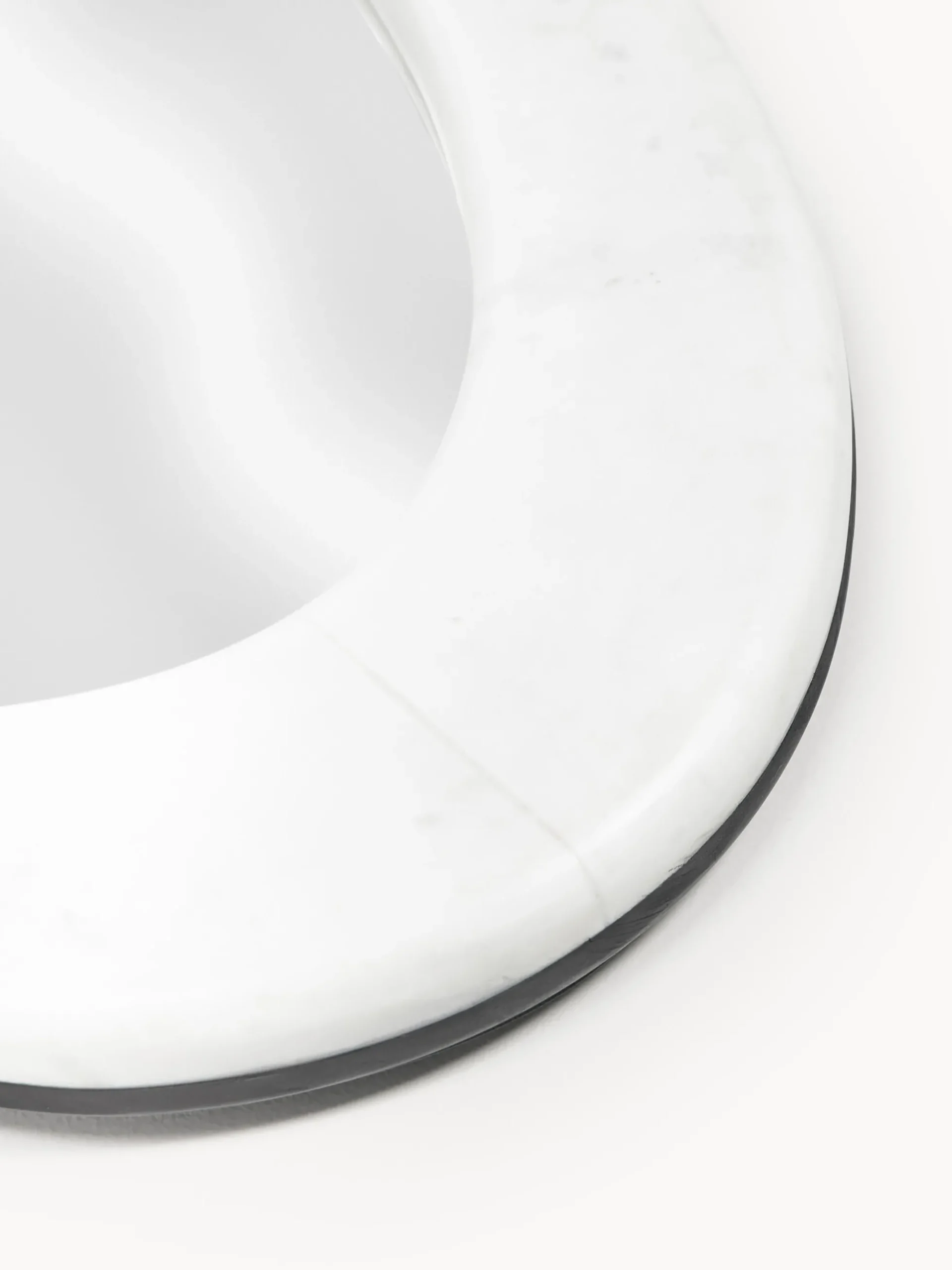 Specchio da parete con cornice in marmo Meringue