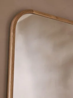 Specchio da parete con cornice in legno di quercia Levan