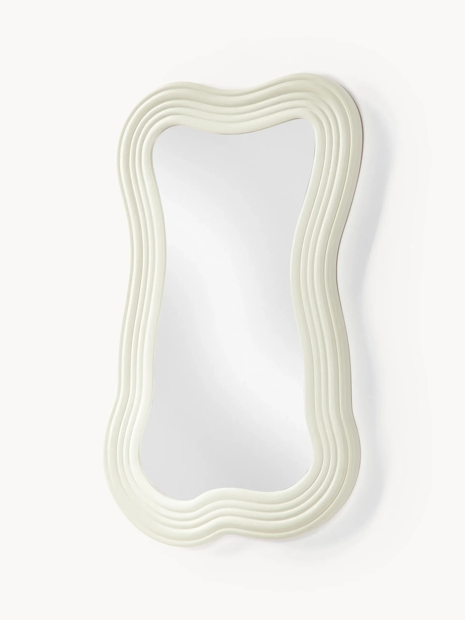 Specchio da parete con cornice ondulata Cosimo