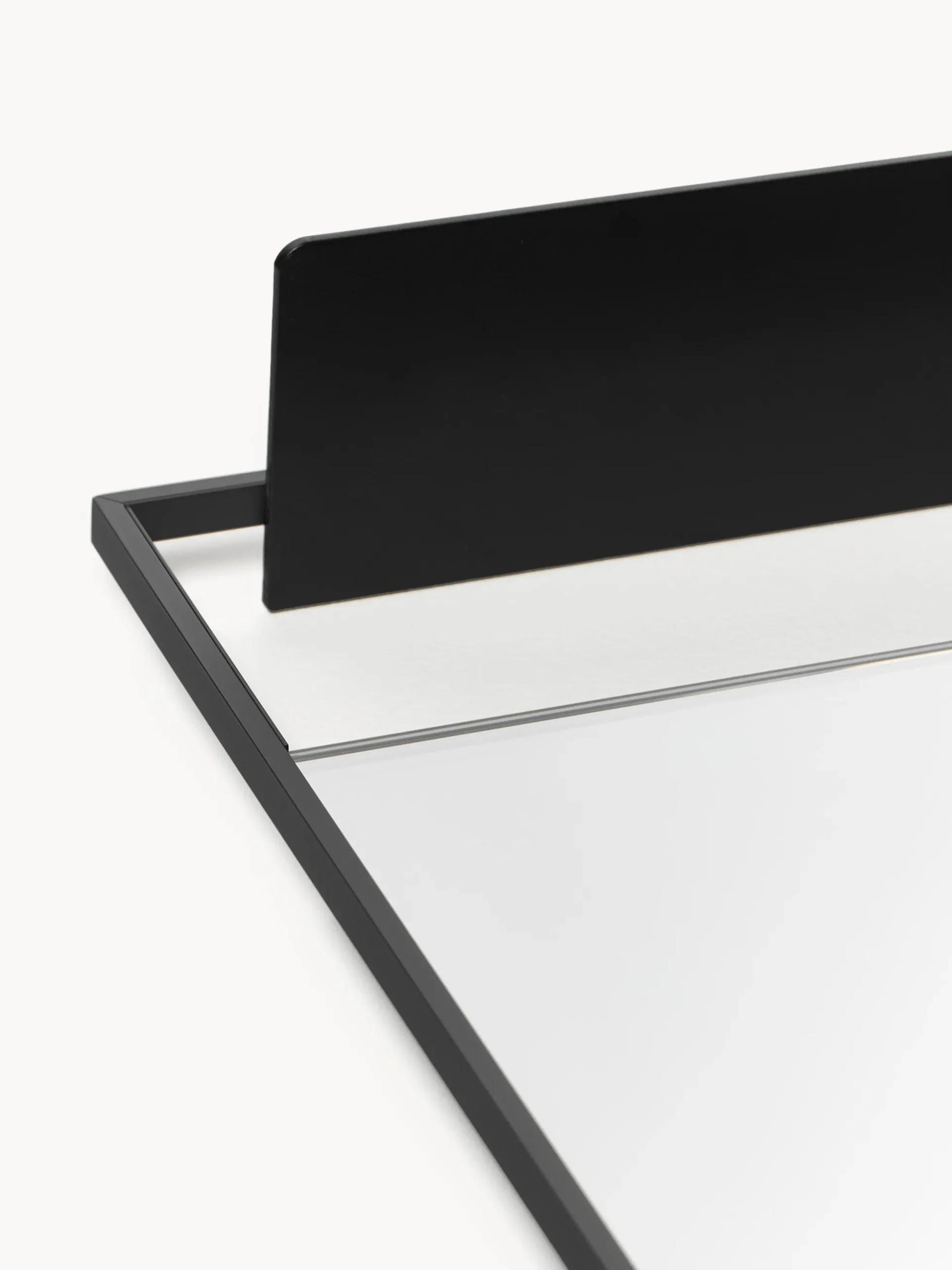 Specchio da parete con illuminazione a LED Castore