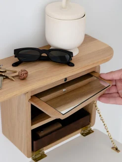 Specchio da parete con ripisno in legno One More Look