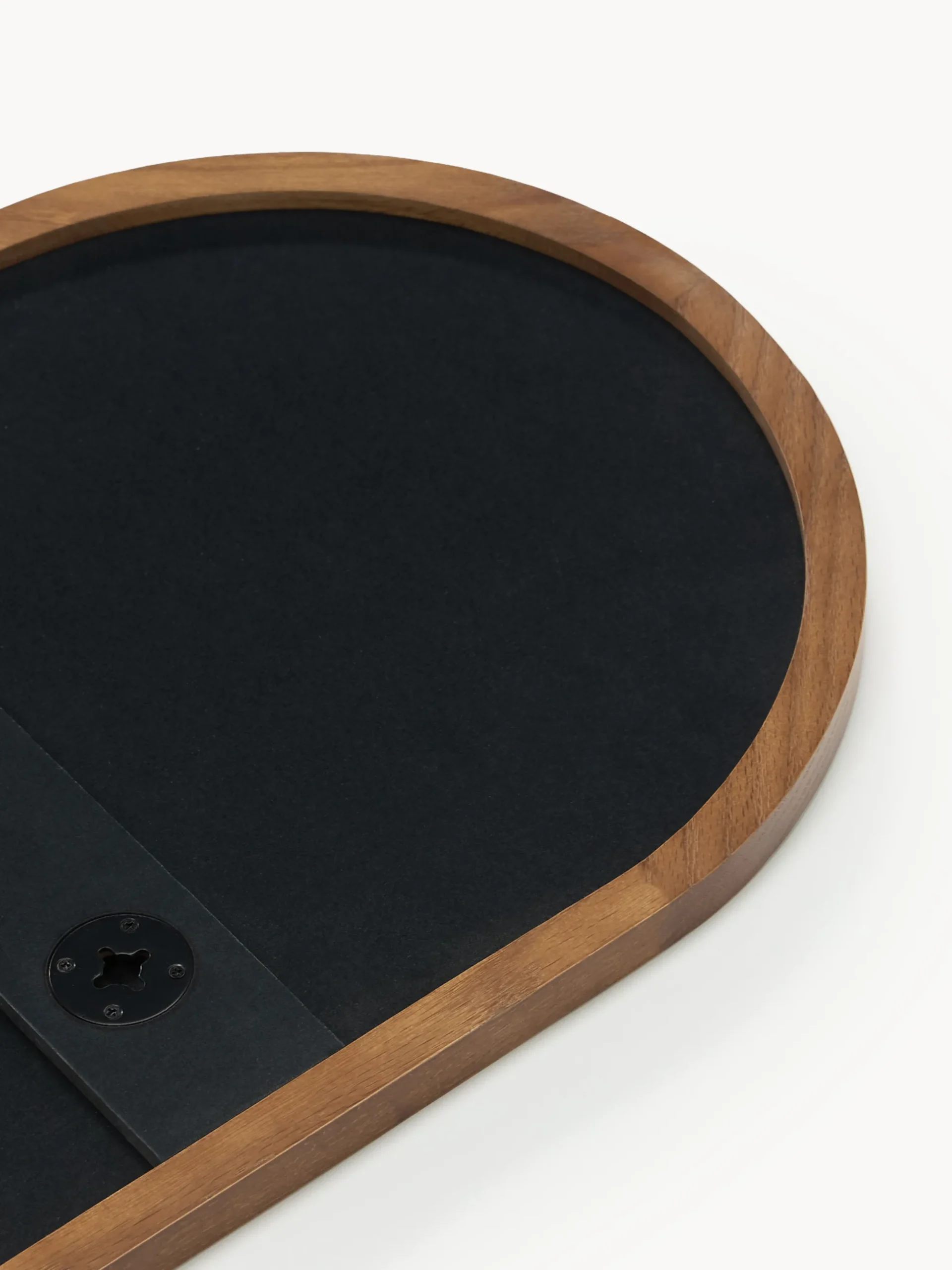 Specchio ovale da parete con cornice in legno di quercia Avery