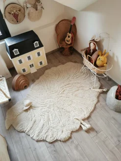 Tappeto per bambini in lana tessuto a mano Sheep, lavabile