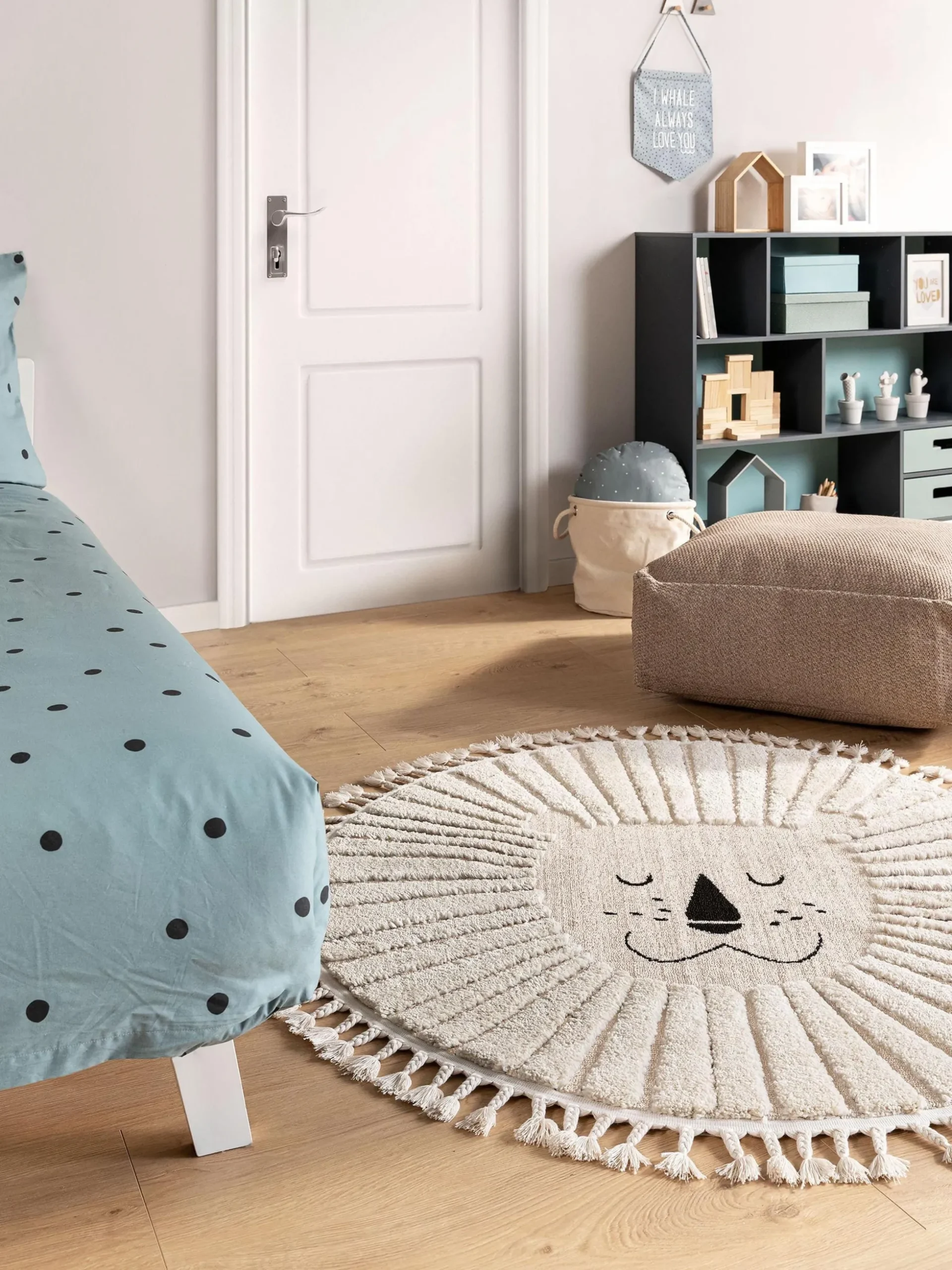 Tappeto rotondo per bambini con nappe e motivo in rilievo Momo