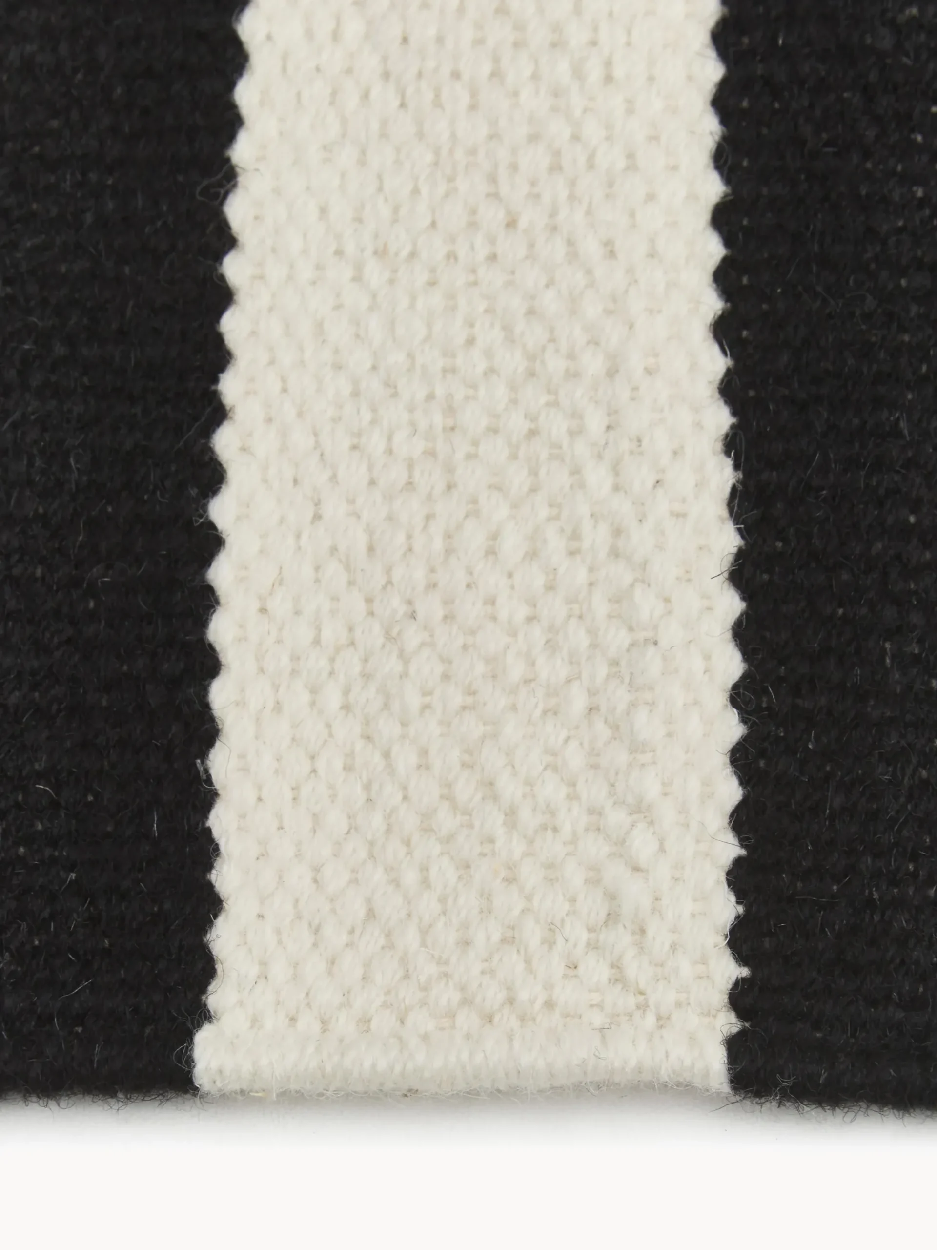 Tappeto Kilim a righe tessuto a mano Donna