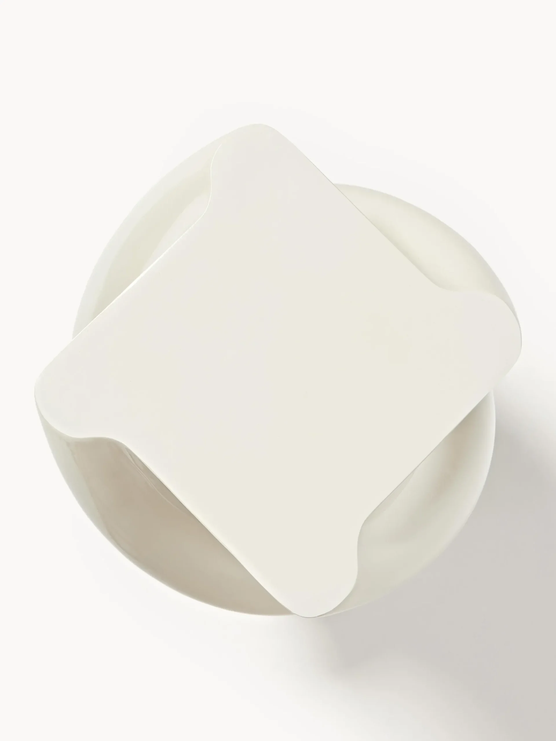 Tavolino dalla forma organica Marshmallow