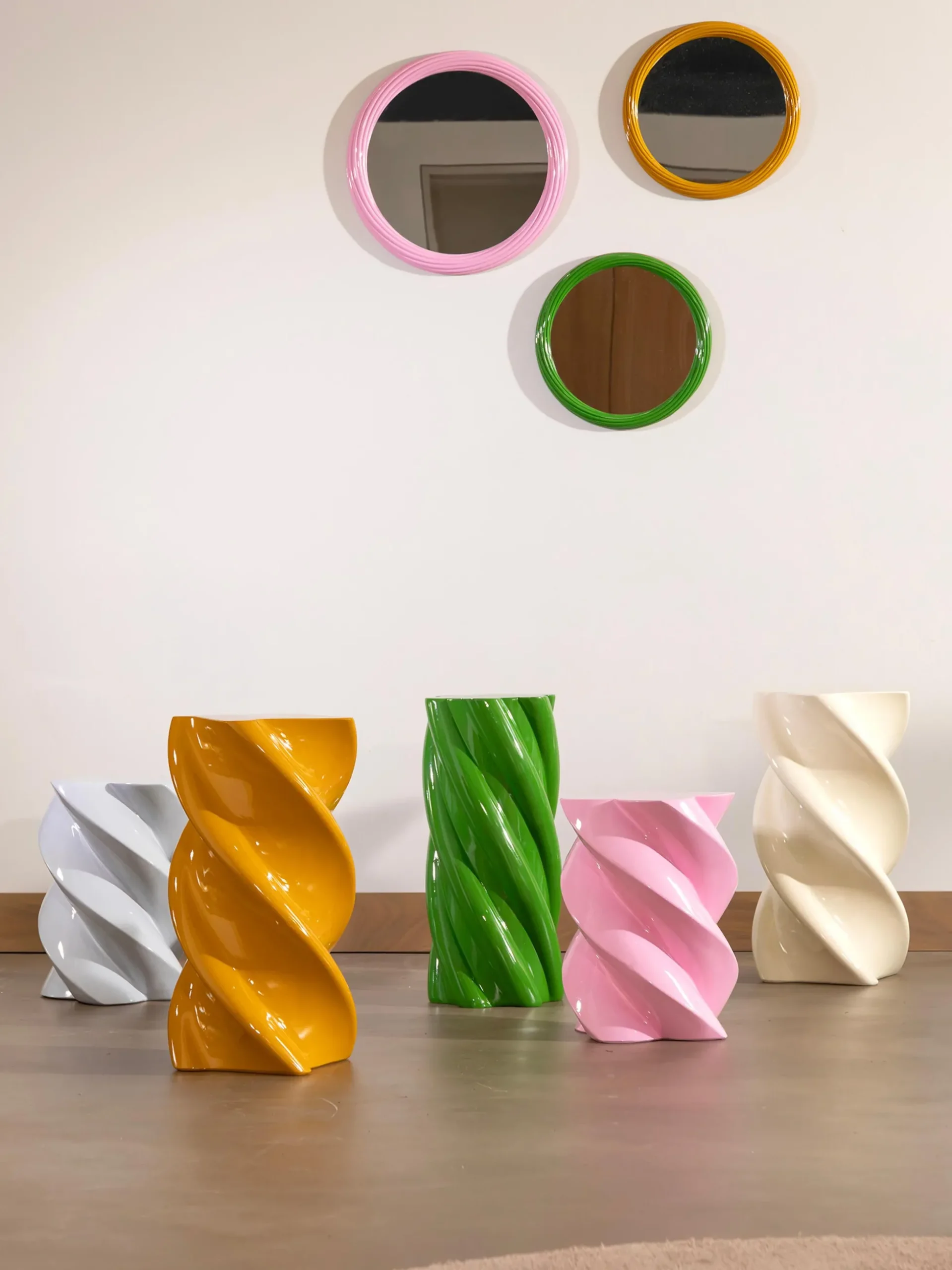 Tavolino dalla forma organica Marshmallow