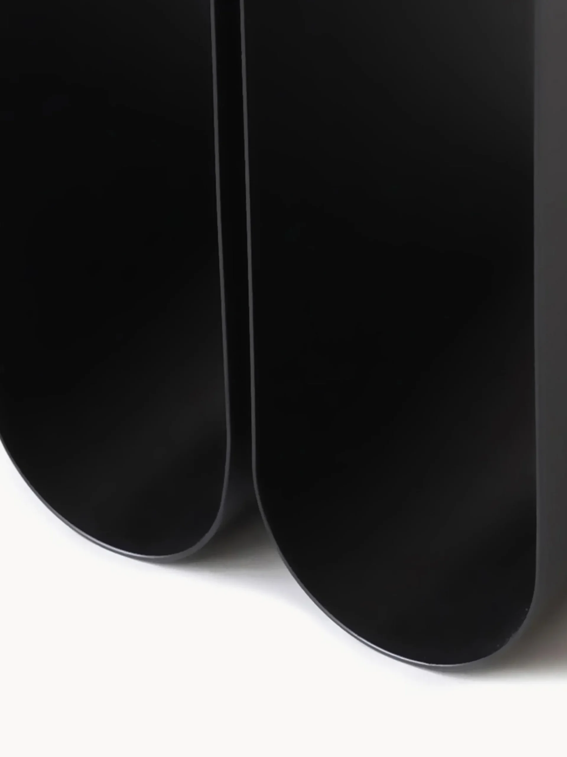 Tavolino in metallo Curved