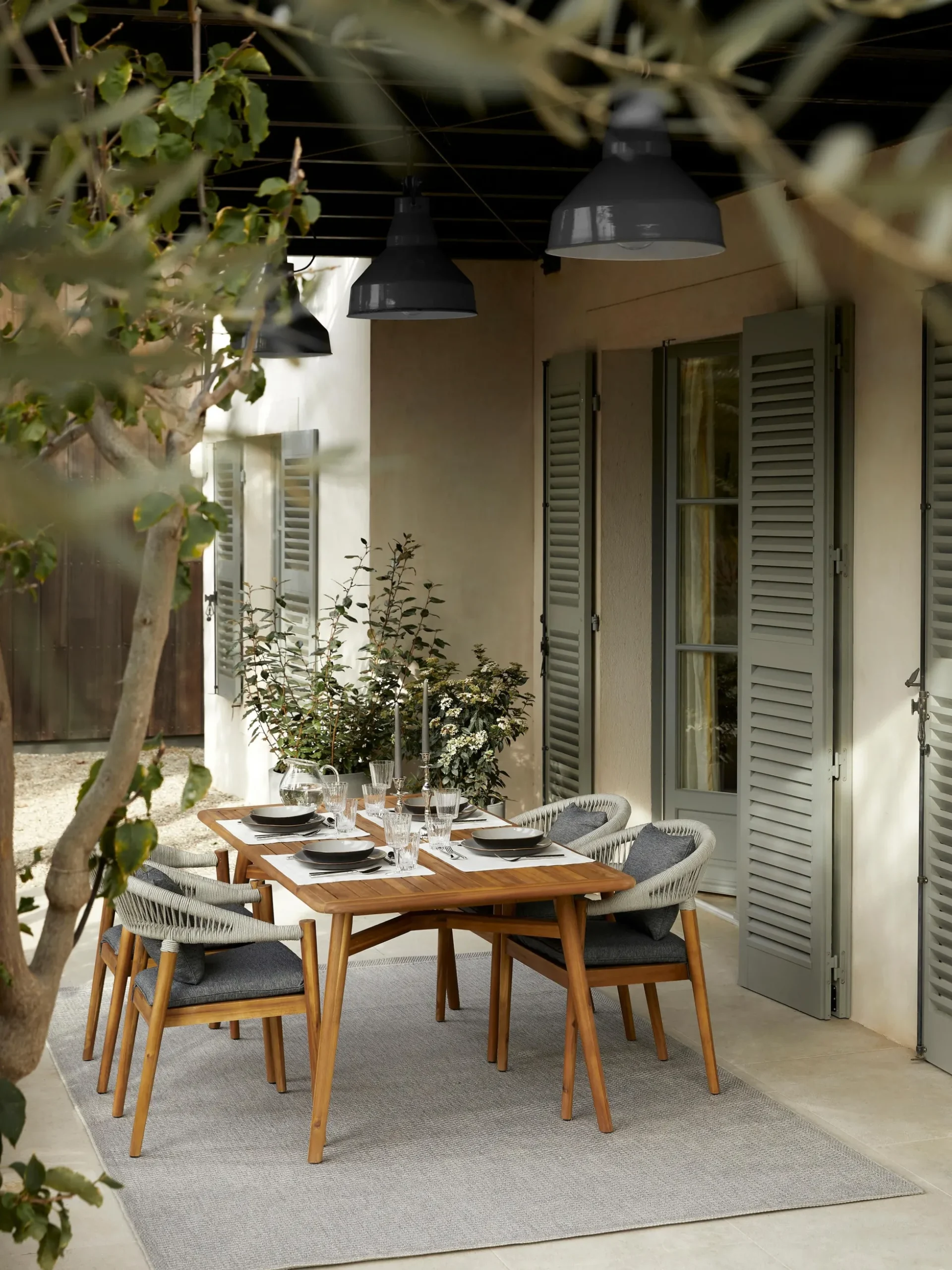 Tavolo da giardino in legno di acacia Marc