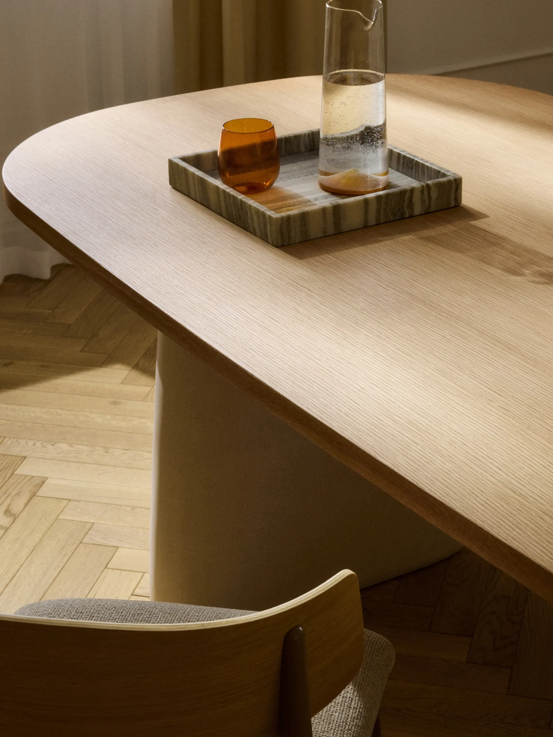 Tavolo ovale in legno di quercia Dune, varie misure
