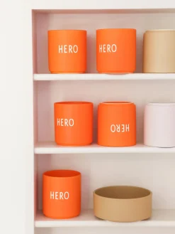 Tazza con scritta Favourite HERO