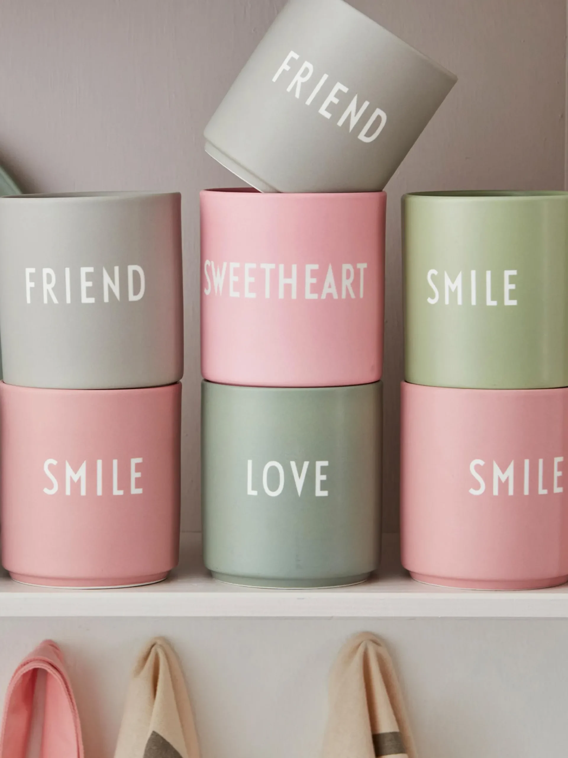 Tazza con scritta Favourite SMILE