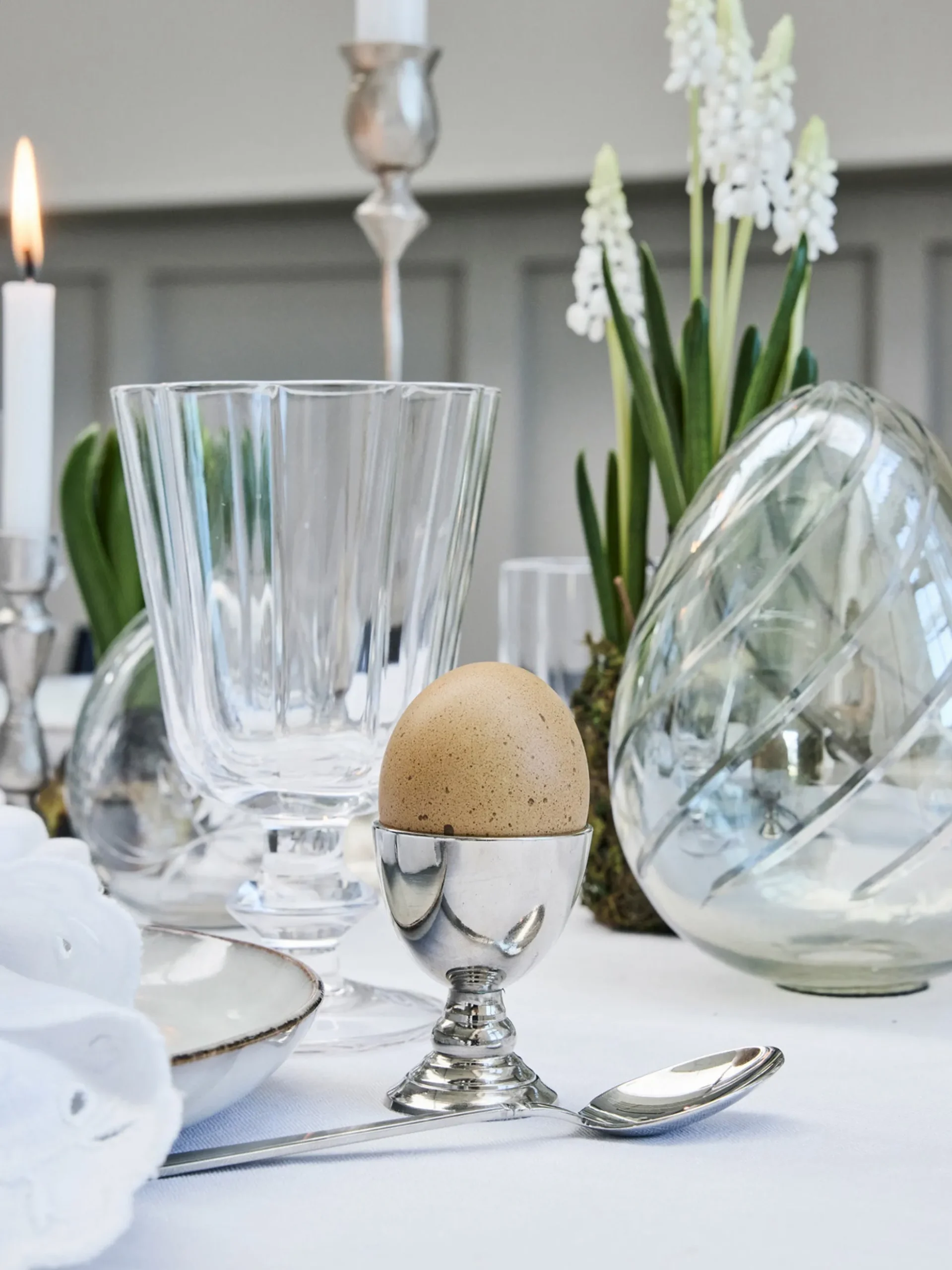 Uovo di Pasqua decorativo fatto a mano Crissilia, alt 20 cm