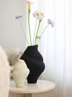 Vaso di design dalla forma organica Isla, alt. 32 cm